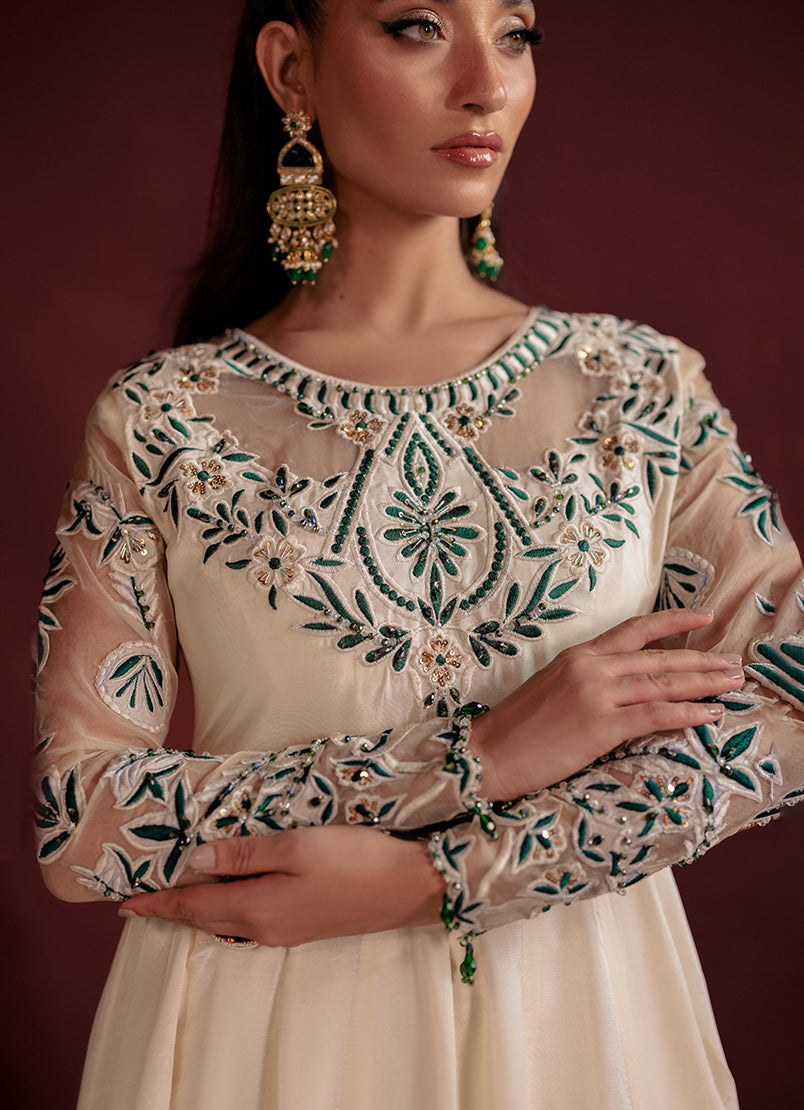 RIPRET - IVORINE PISHWAS