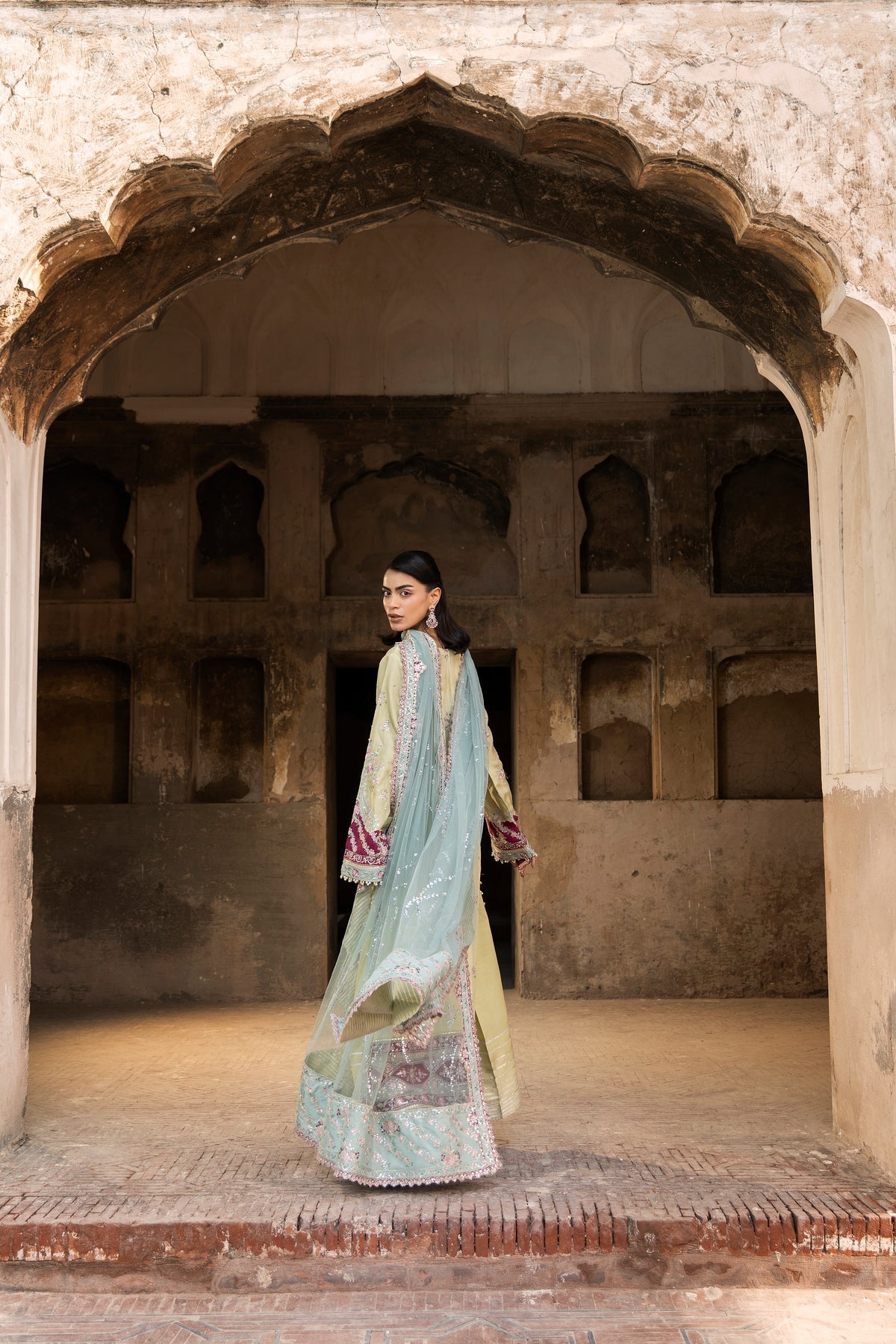 BASANTI BAHAR
