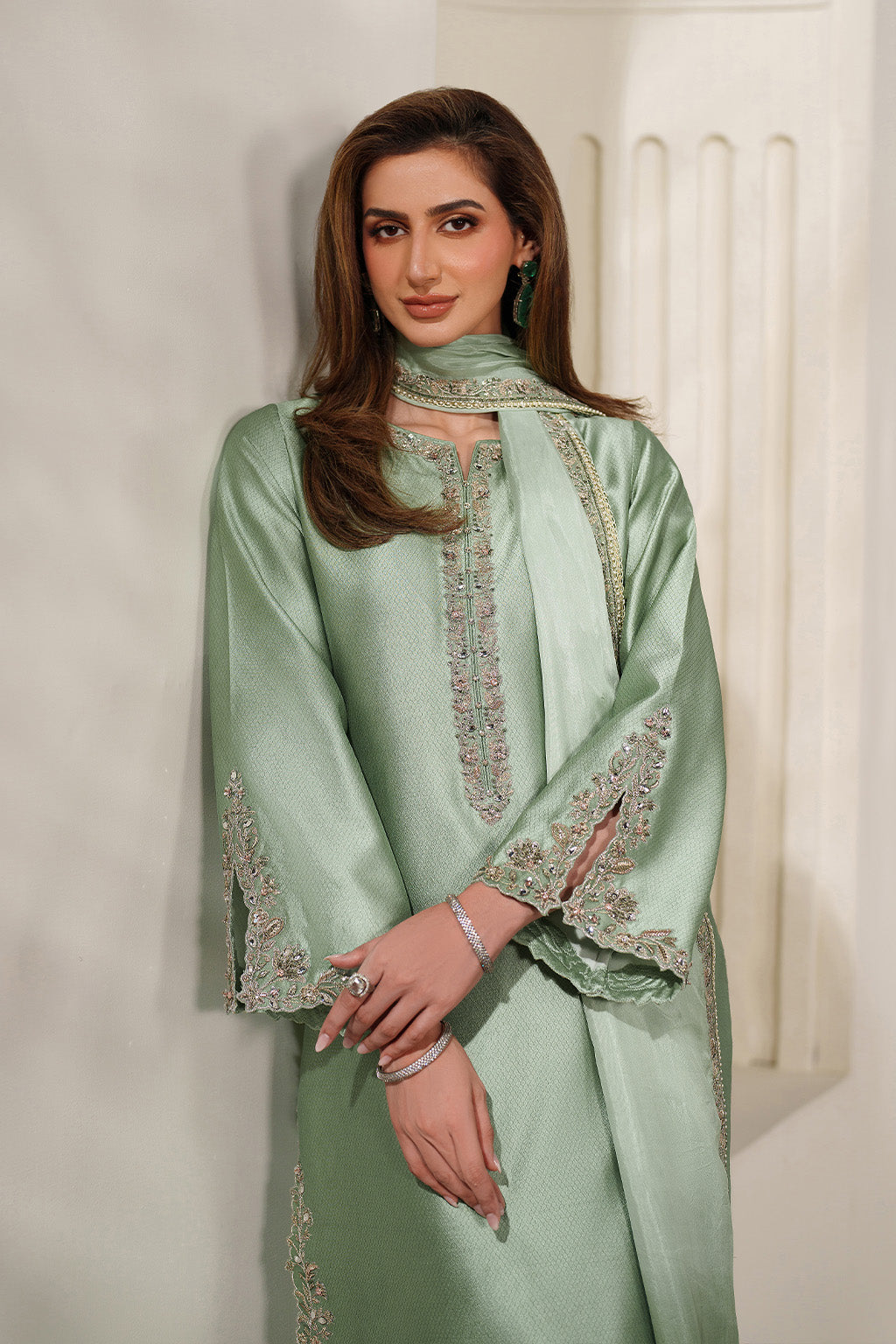 MINT GREEN