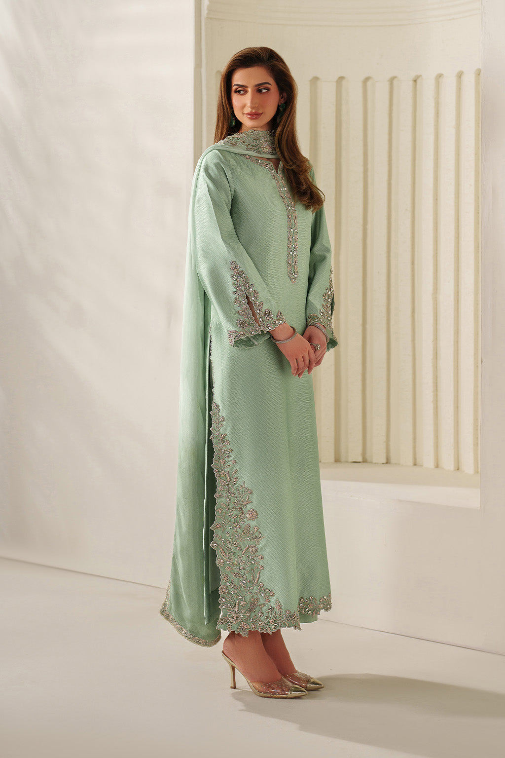 MINT GREEN