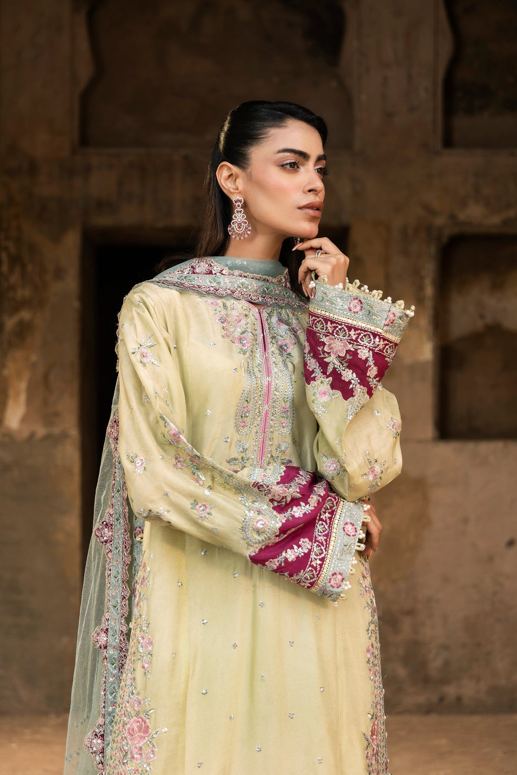 BASANTI BAHAR