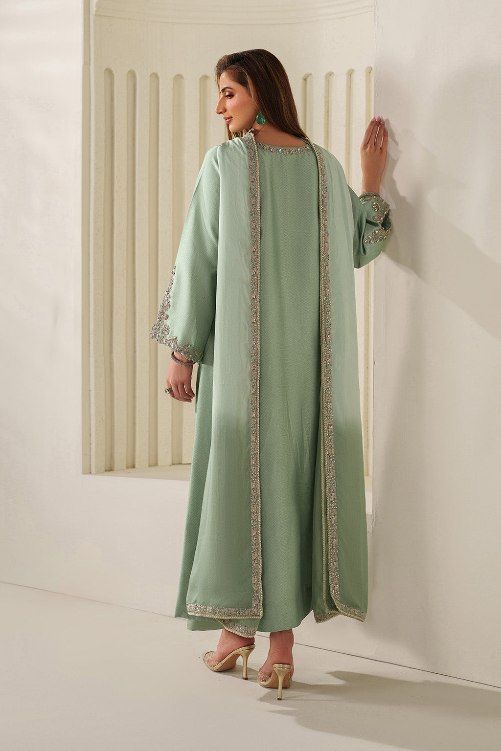 MINT GREEN