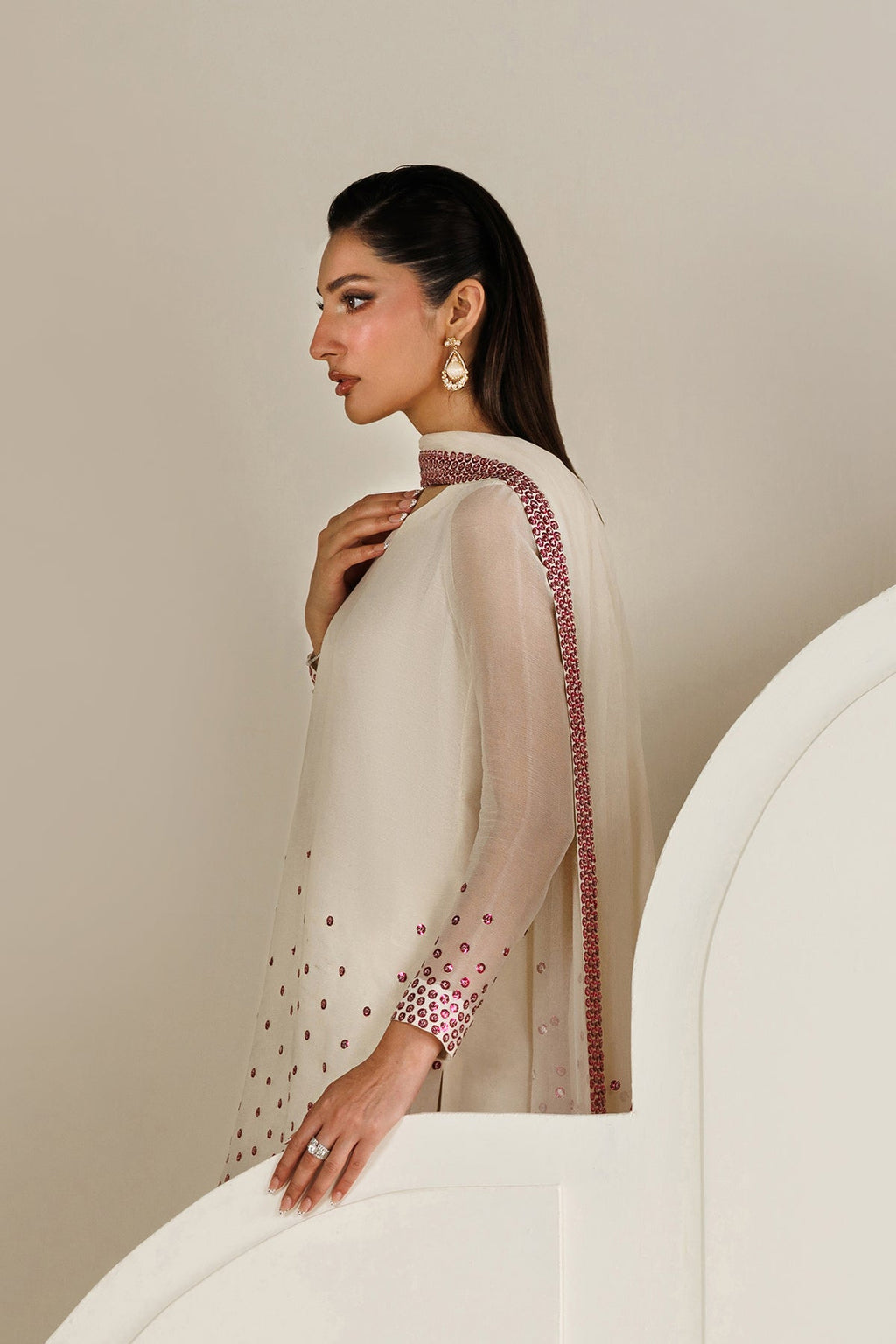 EMBROIDERED CHIFFON UC-3134