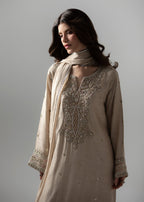 DUSTY IVORY