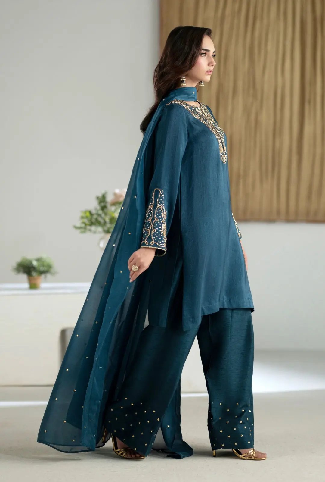 INAYAT - LIVIA Rubina's Collection