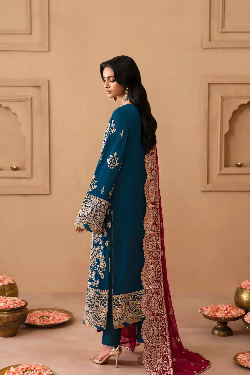 EMAAN ADEEL - KAVYA Emaan Adeel