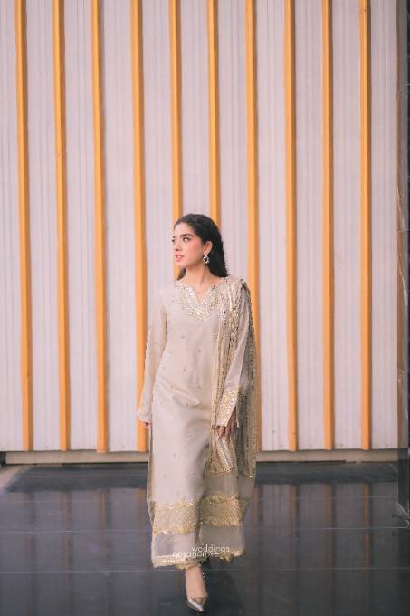 RANG-E-HAYA - SANDALI (PEARL WHITE)