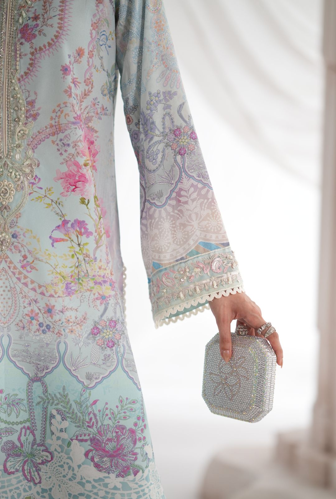 AJR COUTURE - AURINA