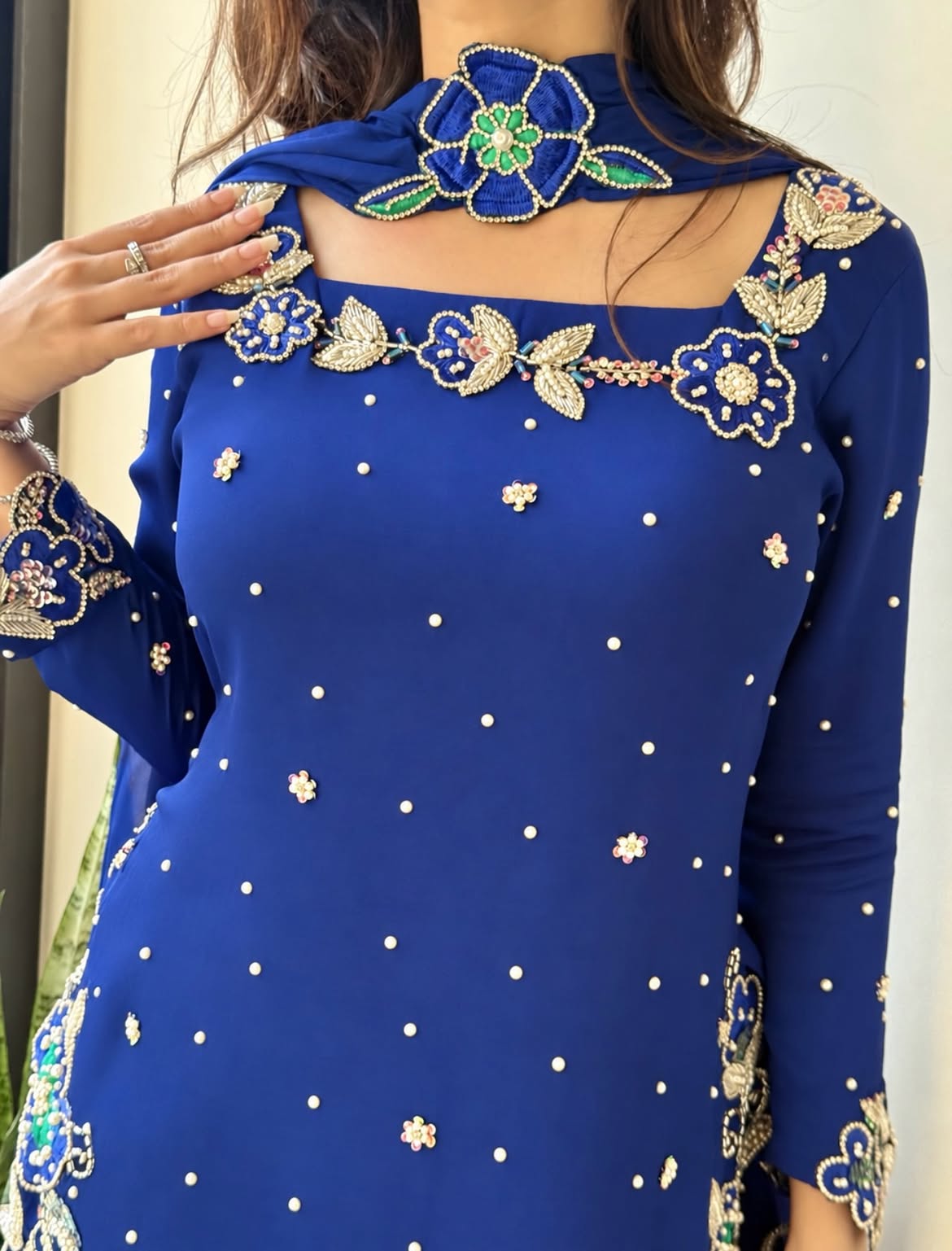 NAVY BLOOM