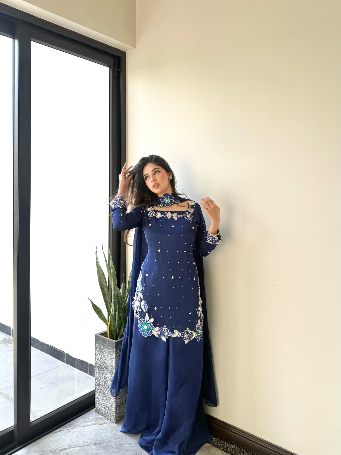 NAVY BLOOM