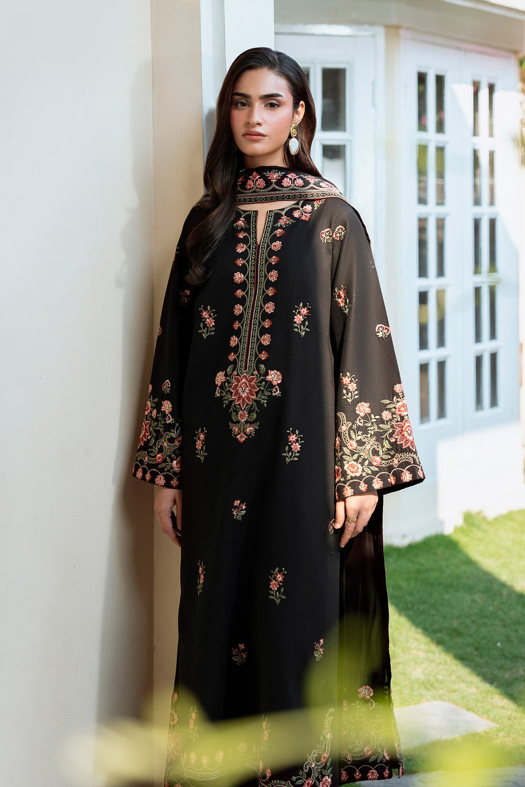 BLACK JASMINE