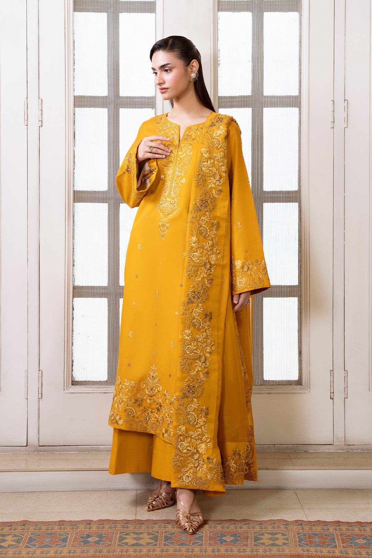 MUSTARD LUXE