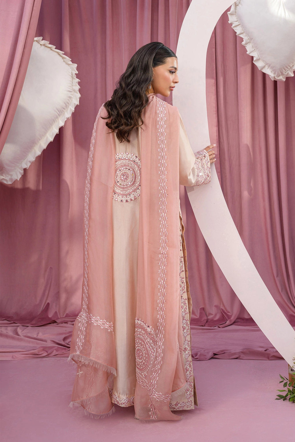BLUSH PINK