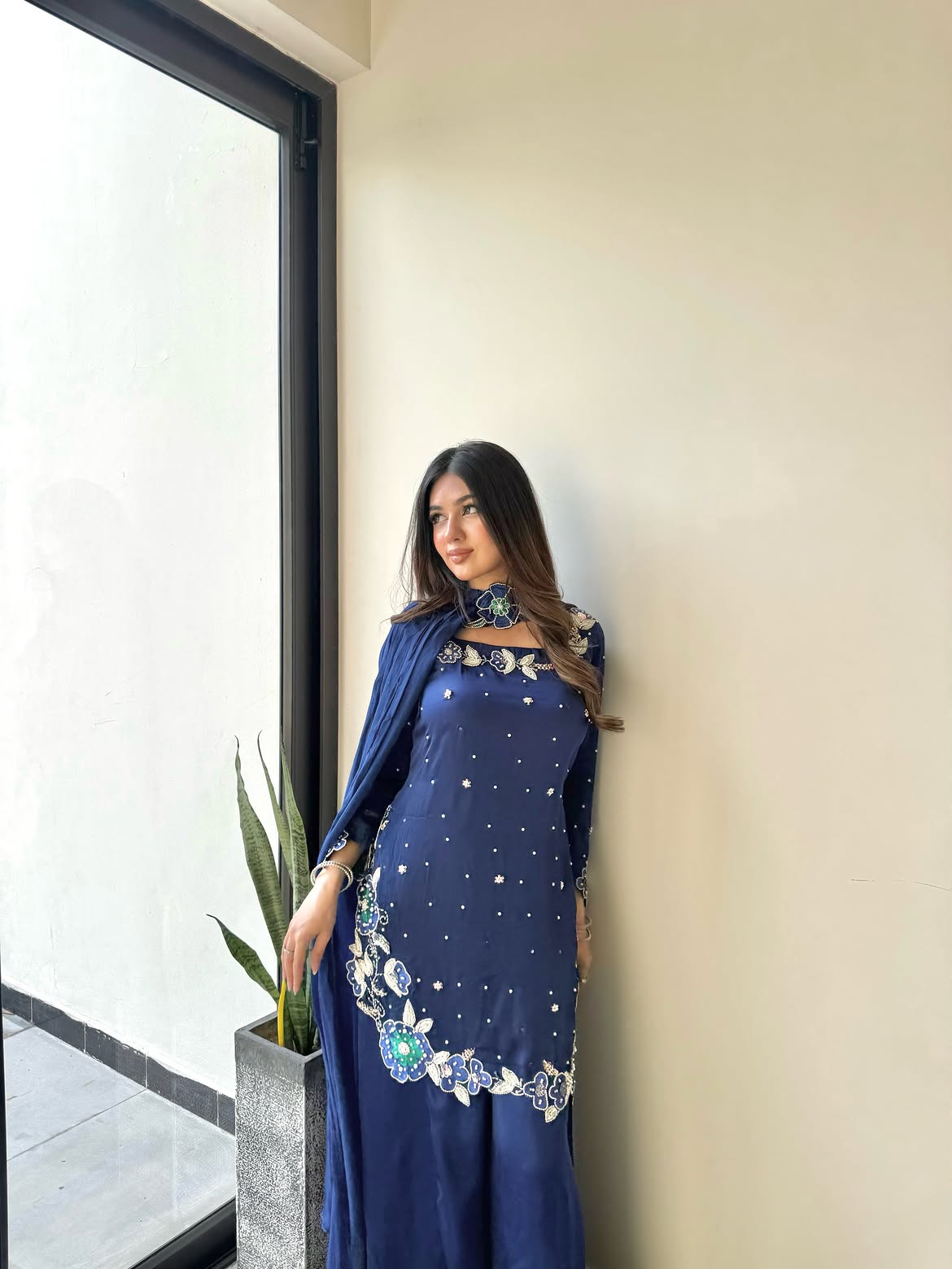 NAVY BLOOM
