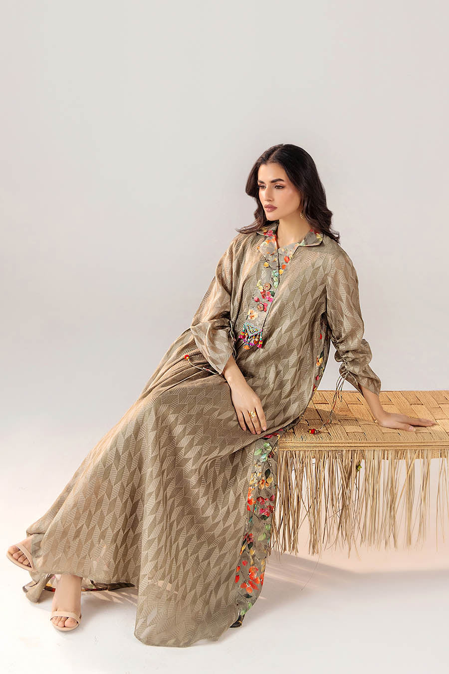 PALE BROWN