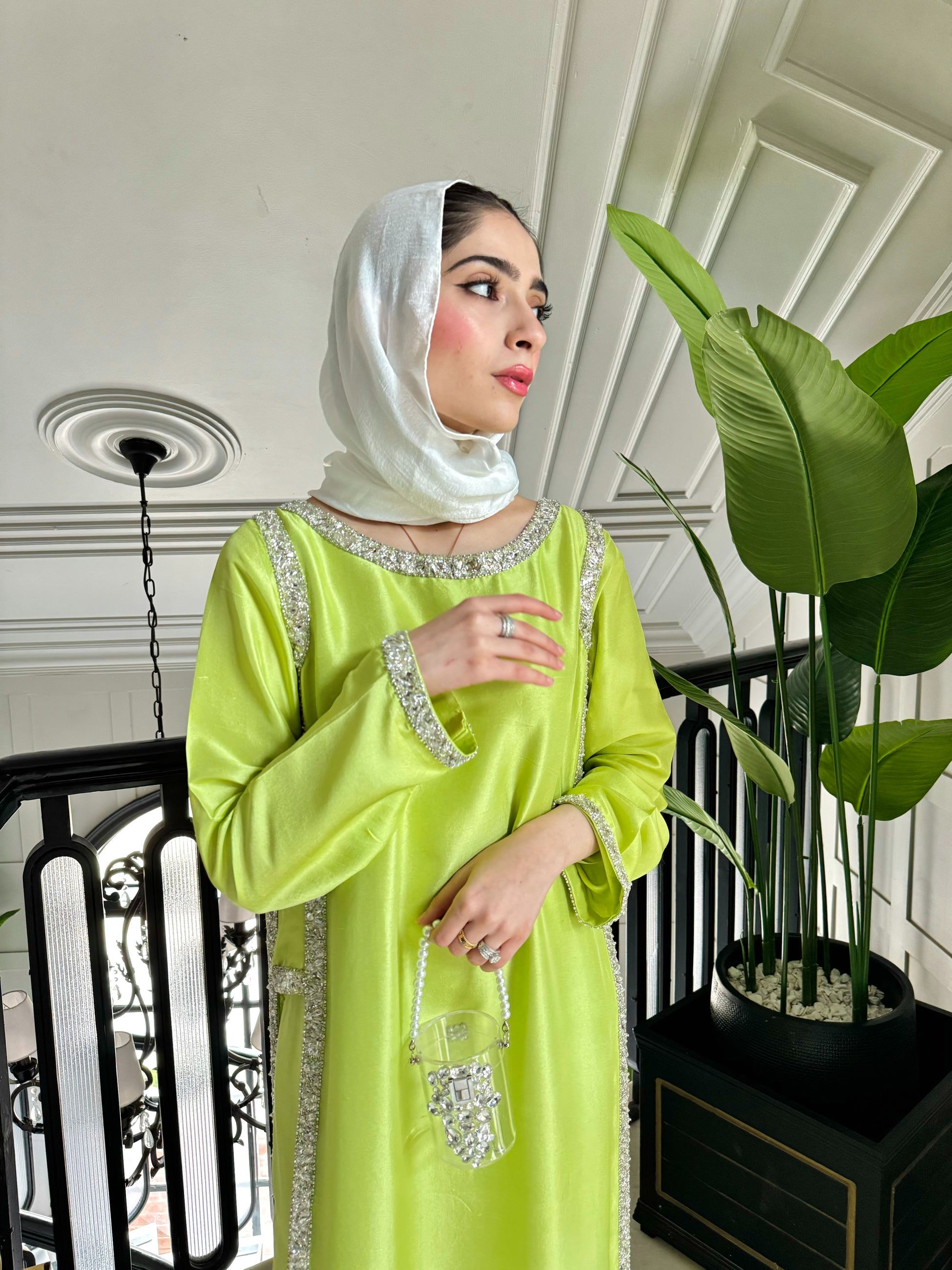 LIME CHARM B