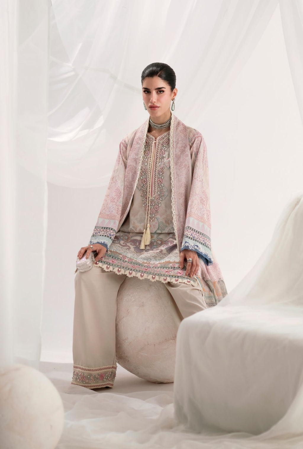 AJR COUTURE - LUMIERE