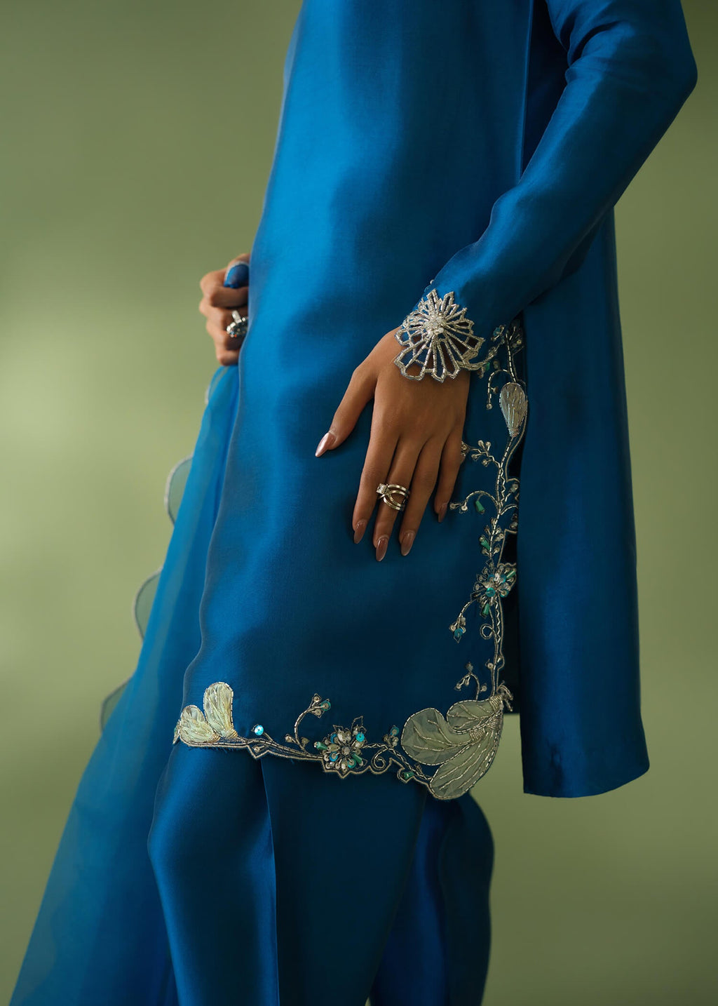 RAYA BLUE