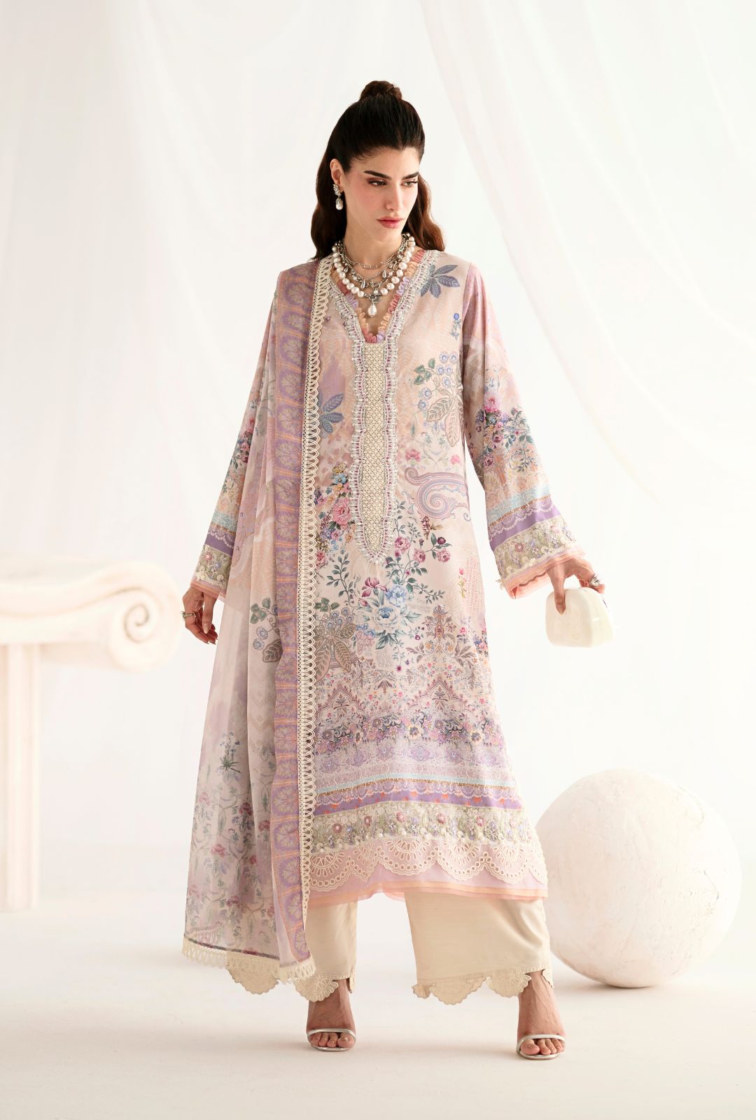 AJR COUTURE - ROSIRA
