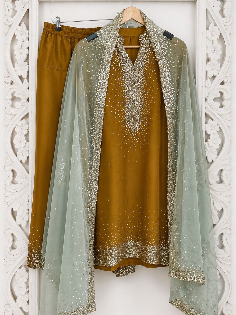 PREMIUM TISSUE FARSHI SUIT