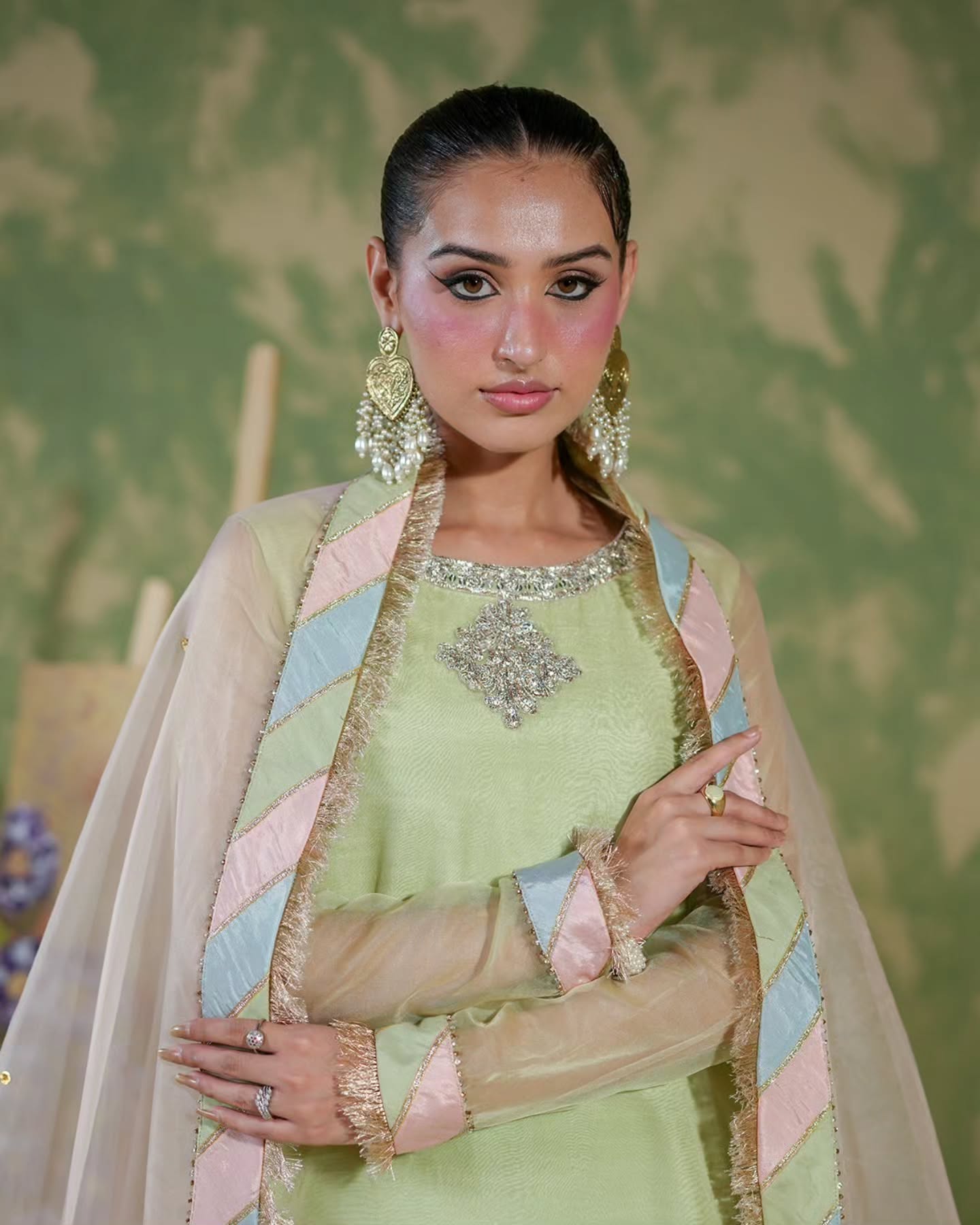 ASHMIZA MINT