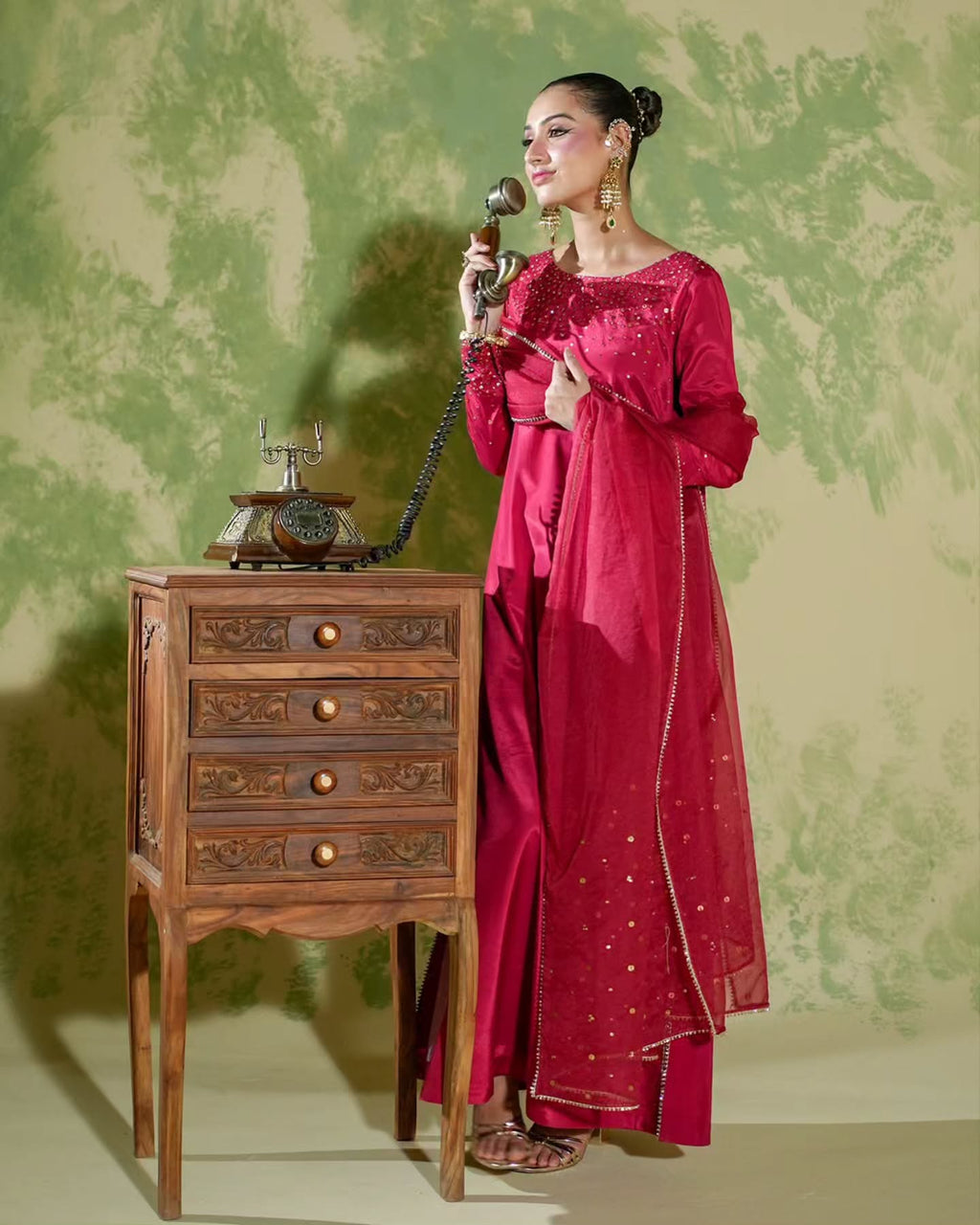 RIVKA RED