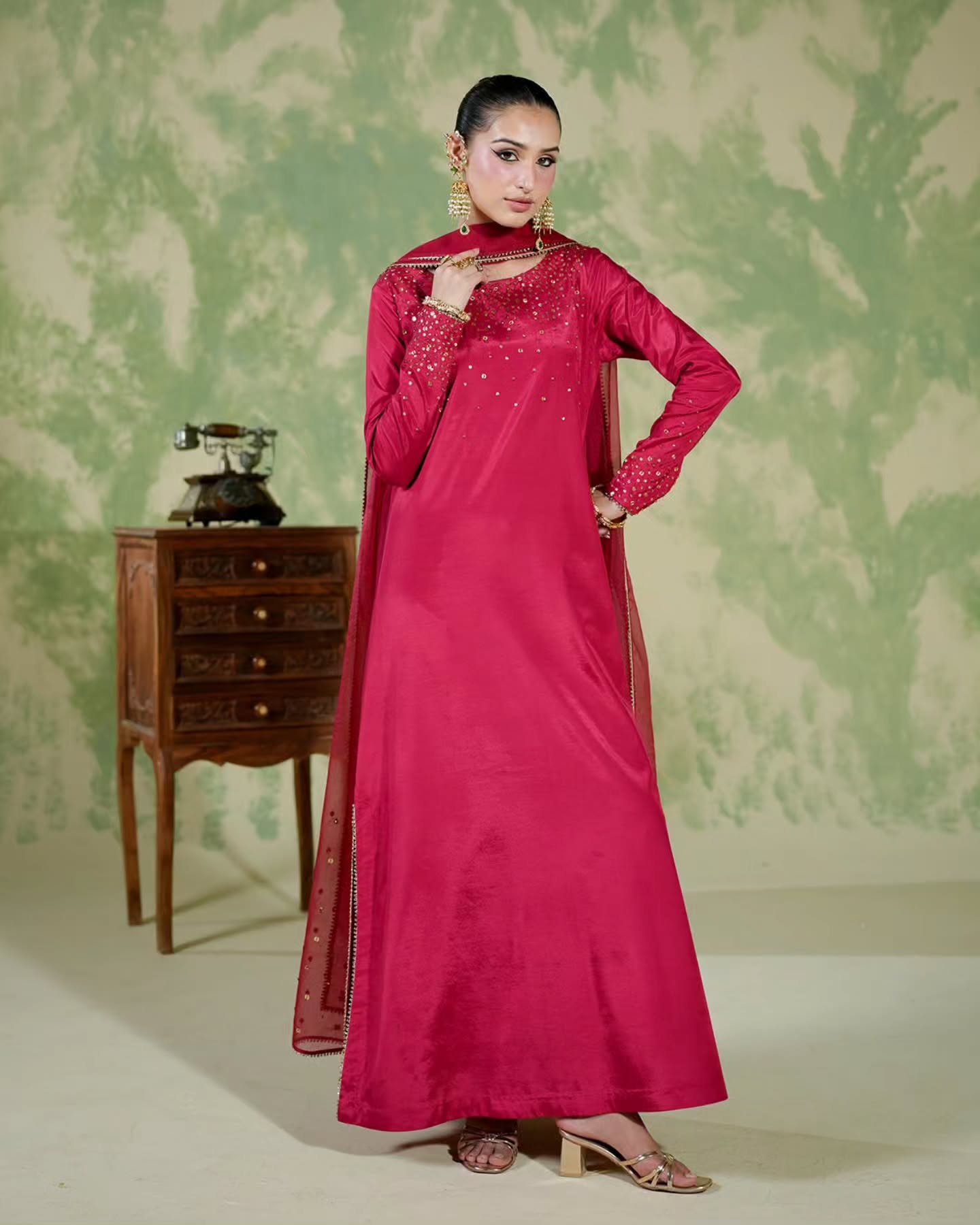 RIVKA RED