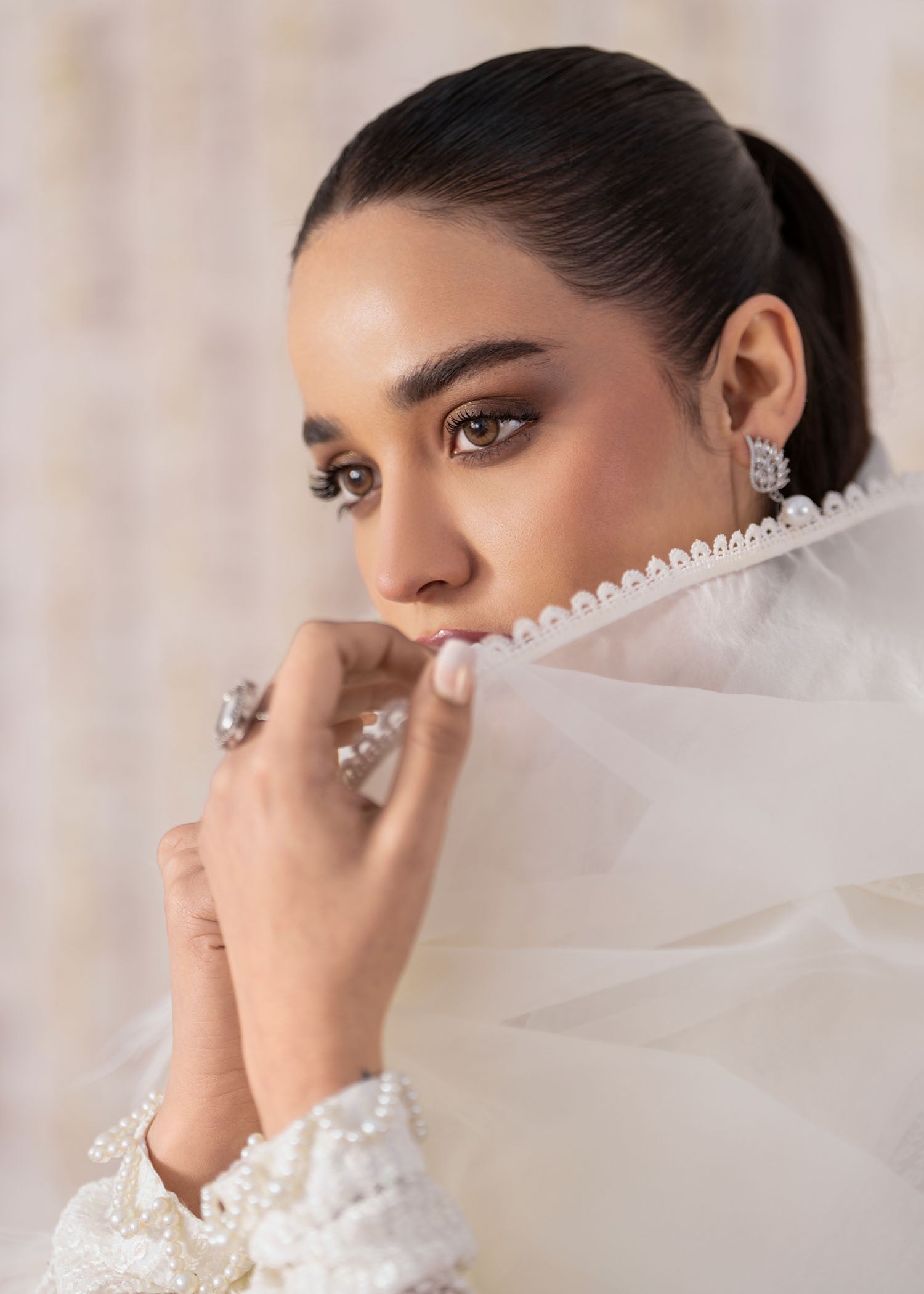 ZEENAT (WHITE)