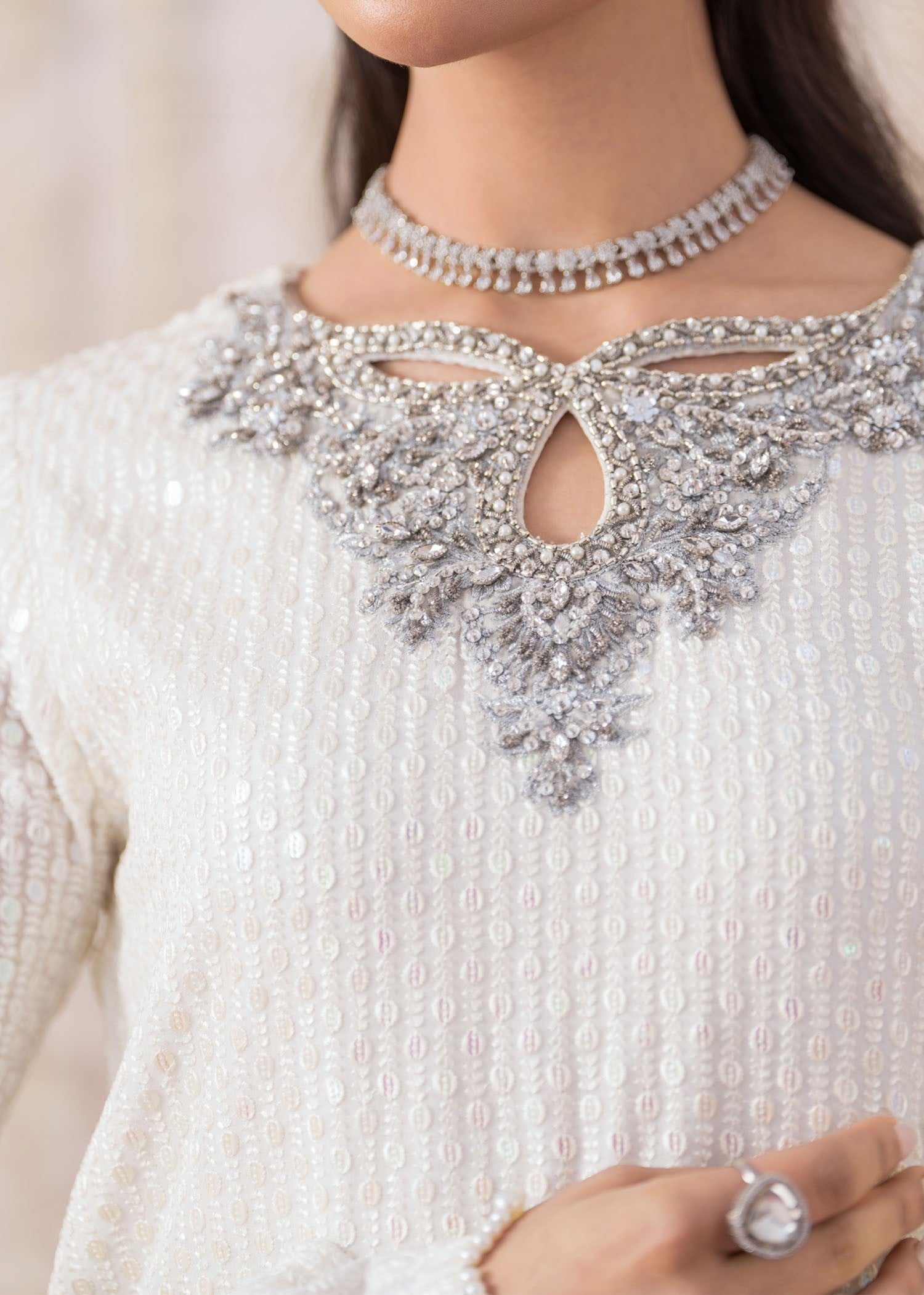 ZEENAT (WHITE)