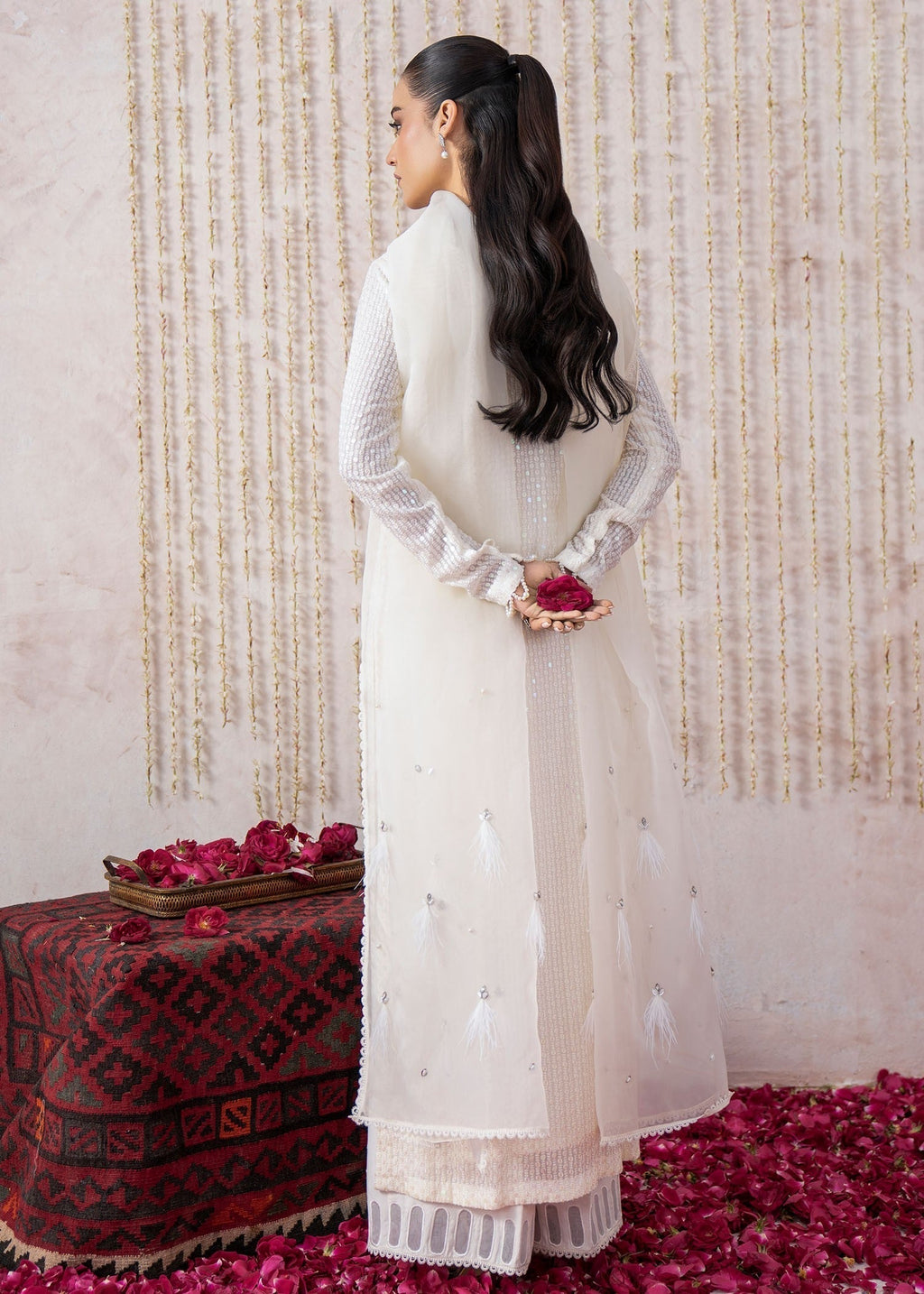 ZEENAT (WHITE)