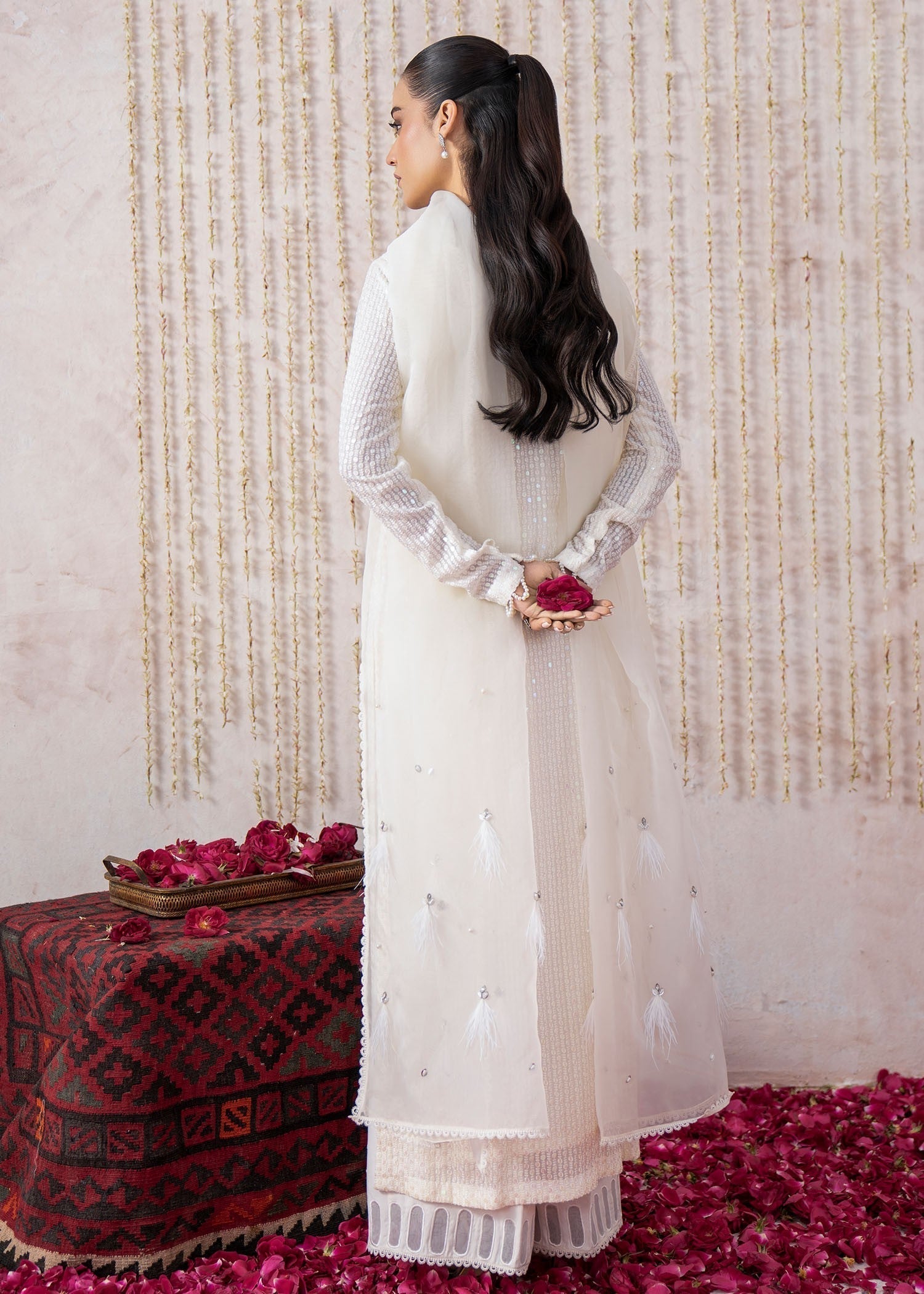 ZEENAT (WHITE)
