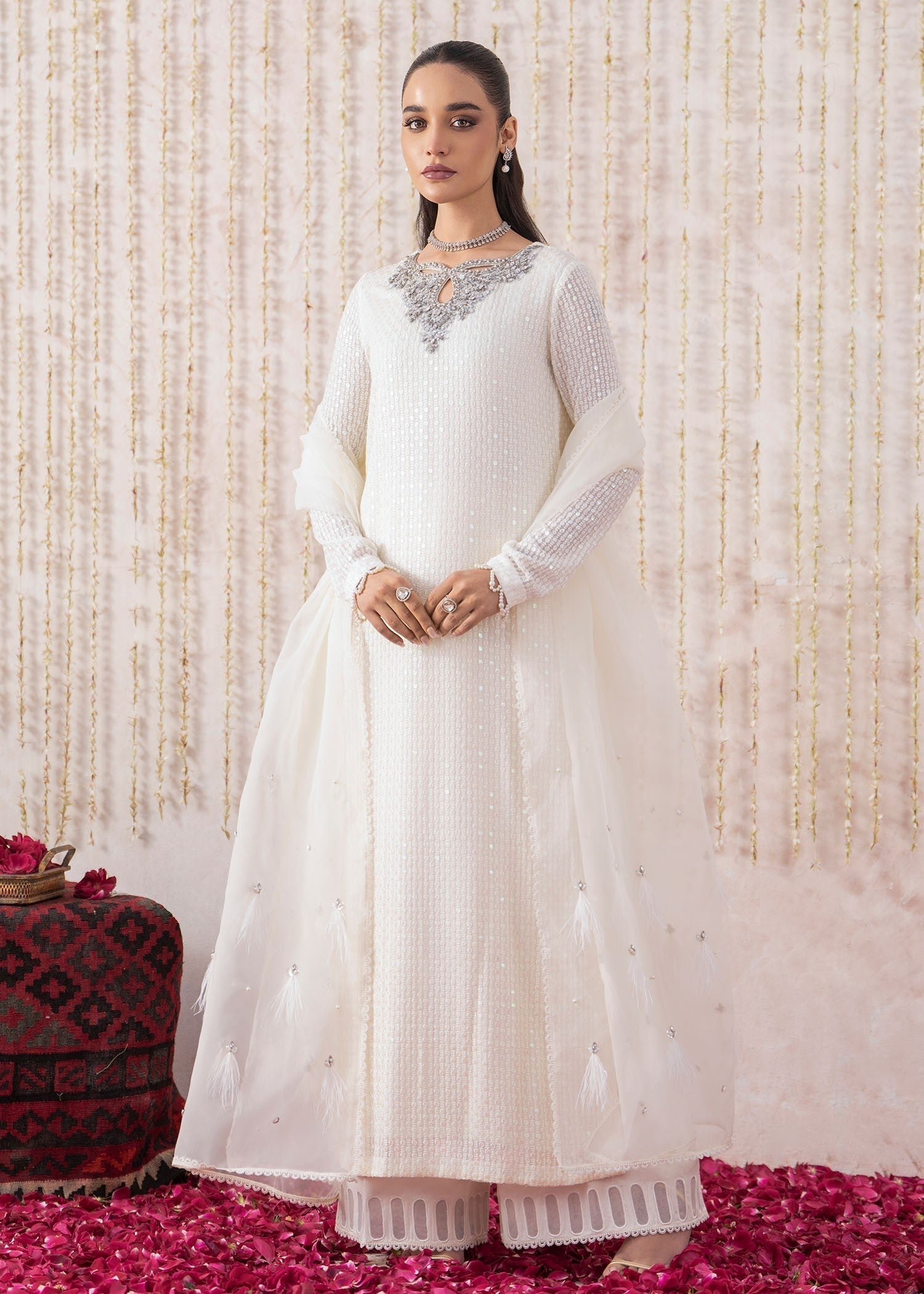 ZEENAT (WHITE)