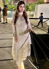 HANIA AMIR HOOR